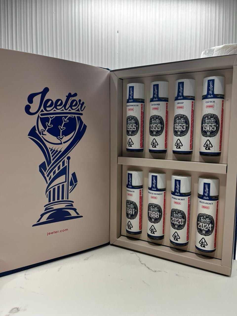 IMG 7808C3F60674 3 1 JEETER A JOURNEY OF GLORY PRE ROLLS – JEETER X LOS ANGELES COLLAB
