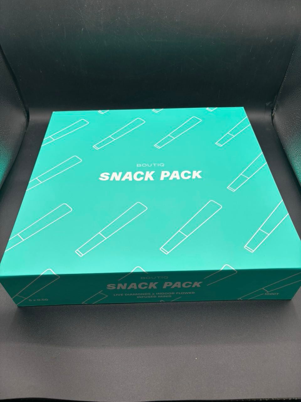 IMG EF34CCC0B0CF 4 1 BOUTIQ SNACK PACK PRE ROLLS 5PK – LIVE DIAMONDS X INDOOR FLOWER INFUSED MINIS - Image 4