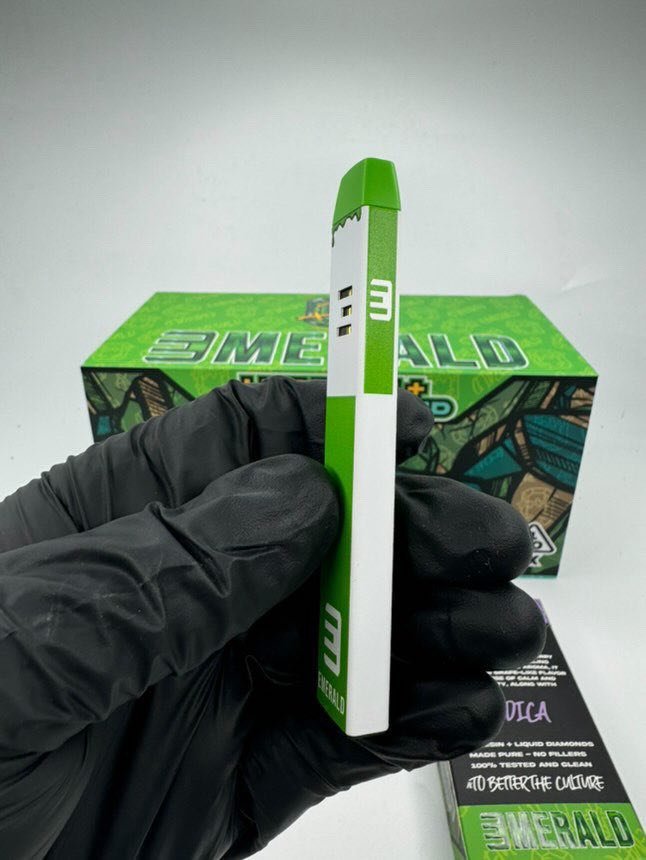 image 1422 1 EMERALD 1G DISPOSABLE – LIVE RESIN + LIQUID DIAMOND - Image 4
