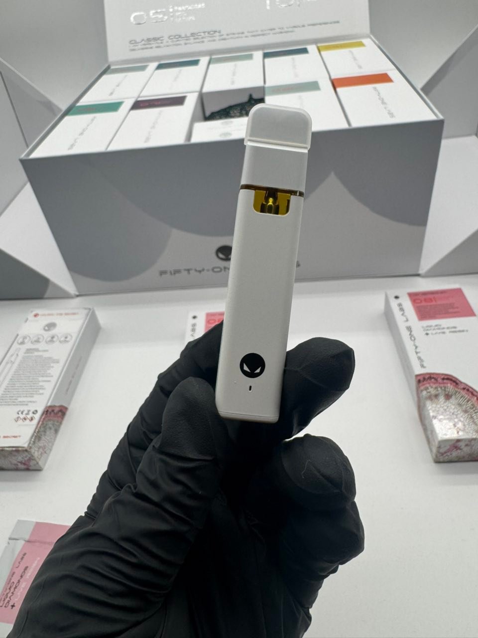 image 1620 1 FIFTY ONE LABS 2G DISPOSABLE – LIQUID DIAMONDS + LIVE RESIN - Image 2