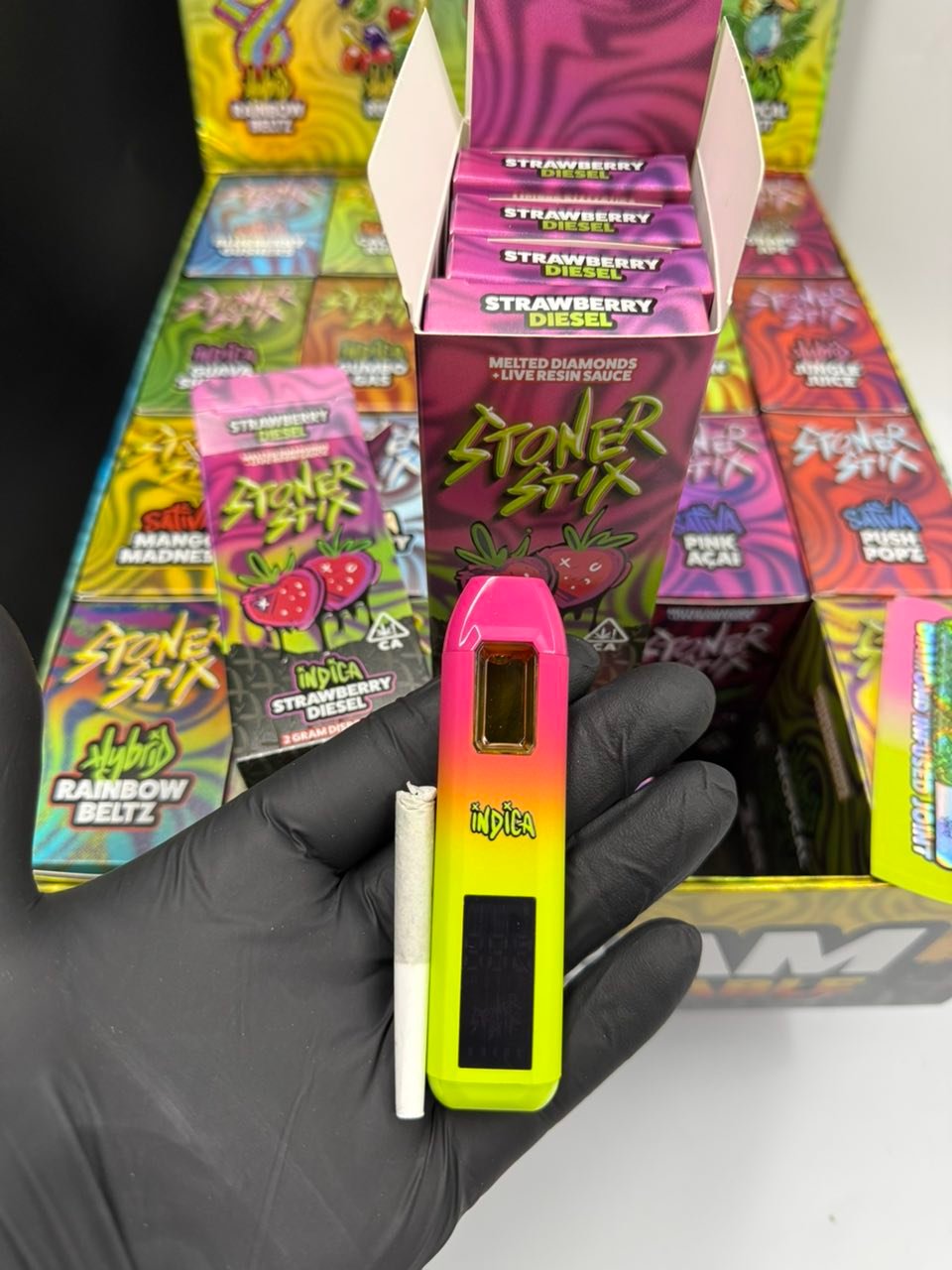 image 1664 1 STONER STIX V3 2G DISPOSABLE + PRE ROLL – MELTED DIAMONDS + LIVE RESIN SAUCE